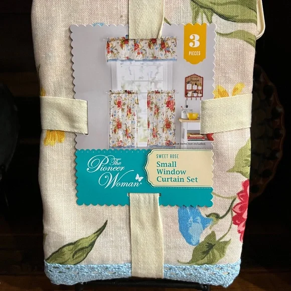 The Pioneer Woman Accents Nip Pioneer Woman Sweet Rose Curtain